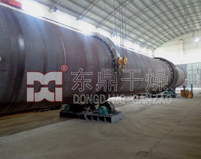 大型煤泥烘干機加工車(chē)間